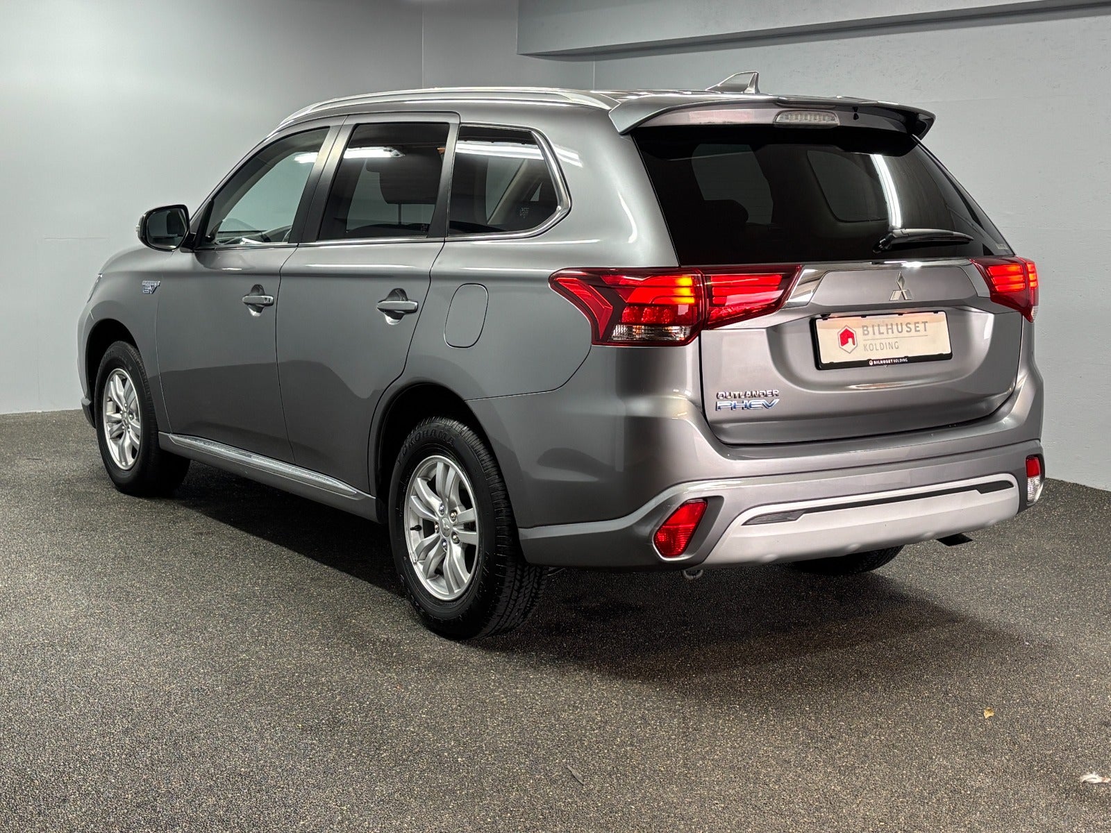 Billede af Mitsubishi Outlander 2,4 PHEV Inform CVT 4WD