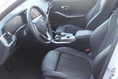 BMW 320i Sport Line aut.