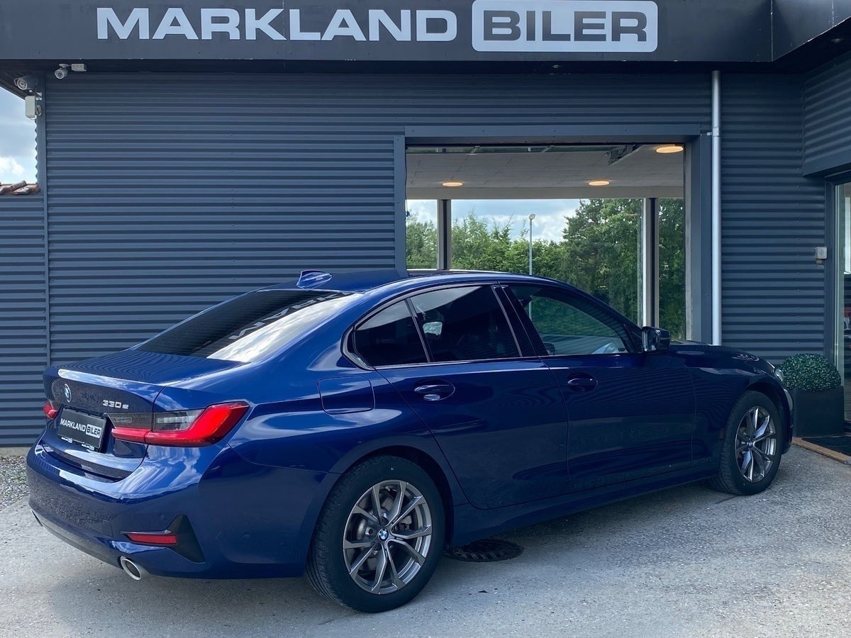 BMW 330e Sport Line aut.