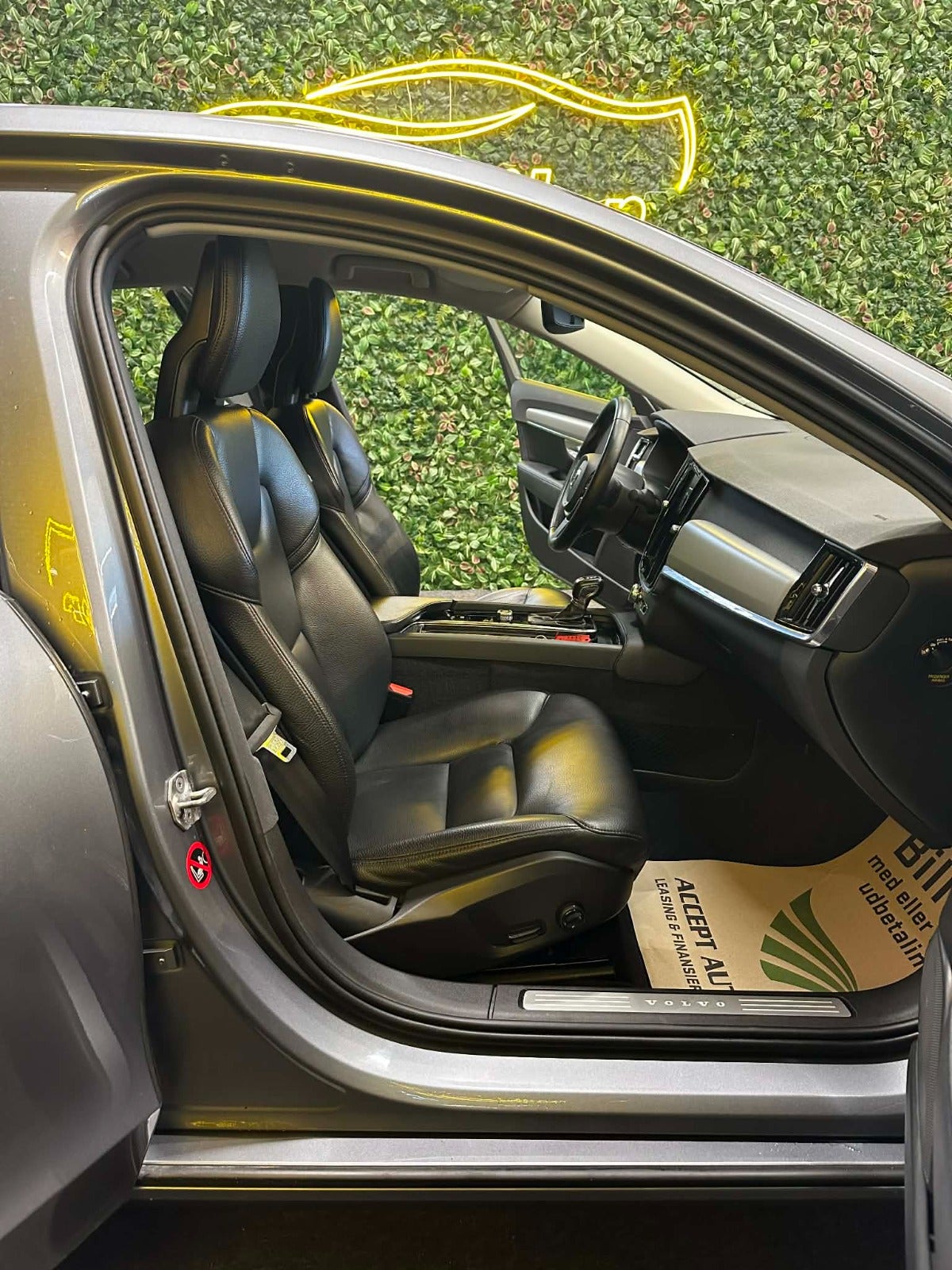 Billede af Volvo S90 2,0 T4 190 Momentum aut.