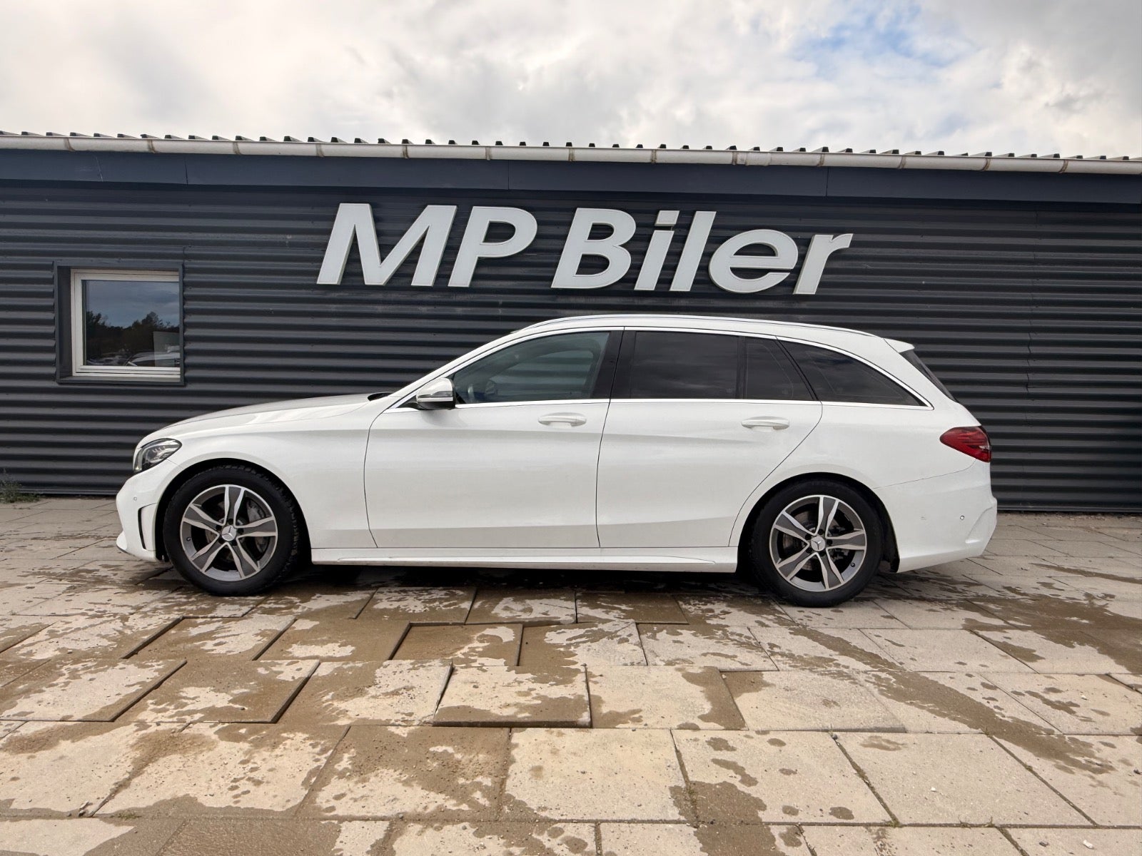 Billede af Mercedes C220 d 2,0 AMG Line stc. aut.