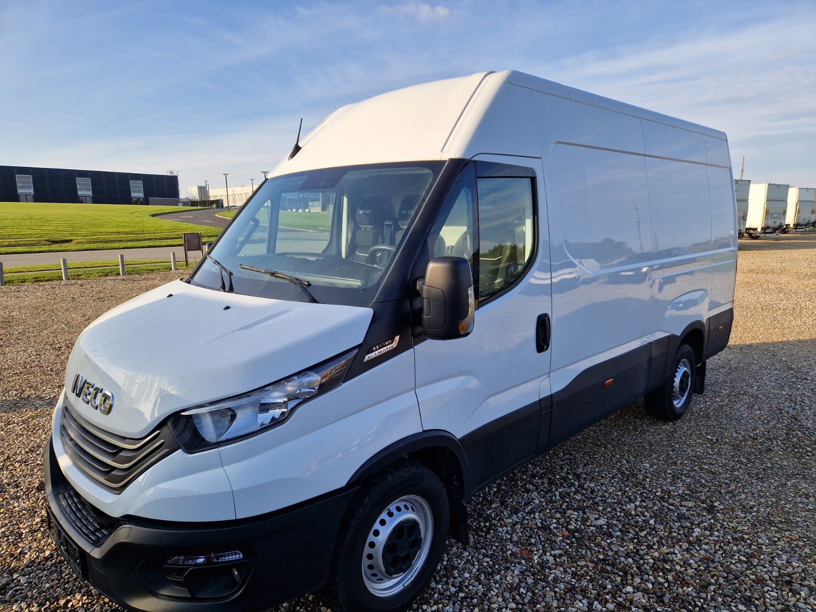 Billede af Iveco Daily 2,3 35S14 12m³ Van AG8
