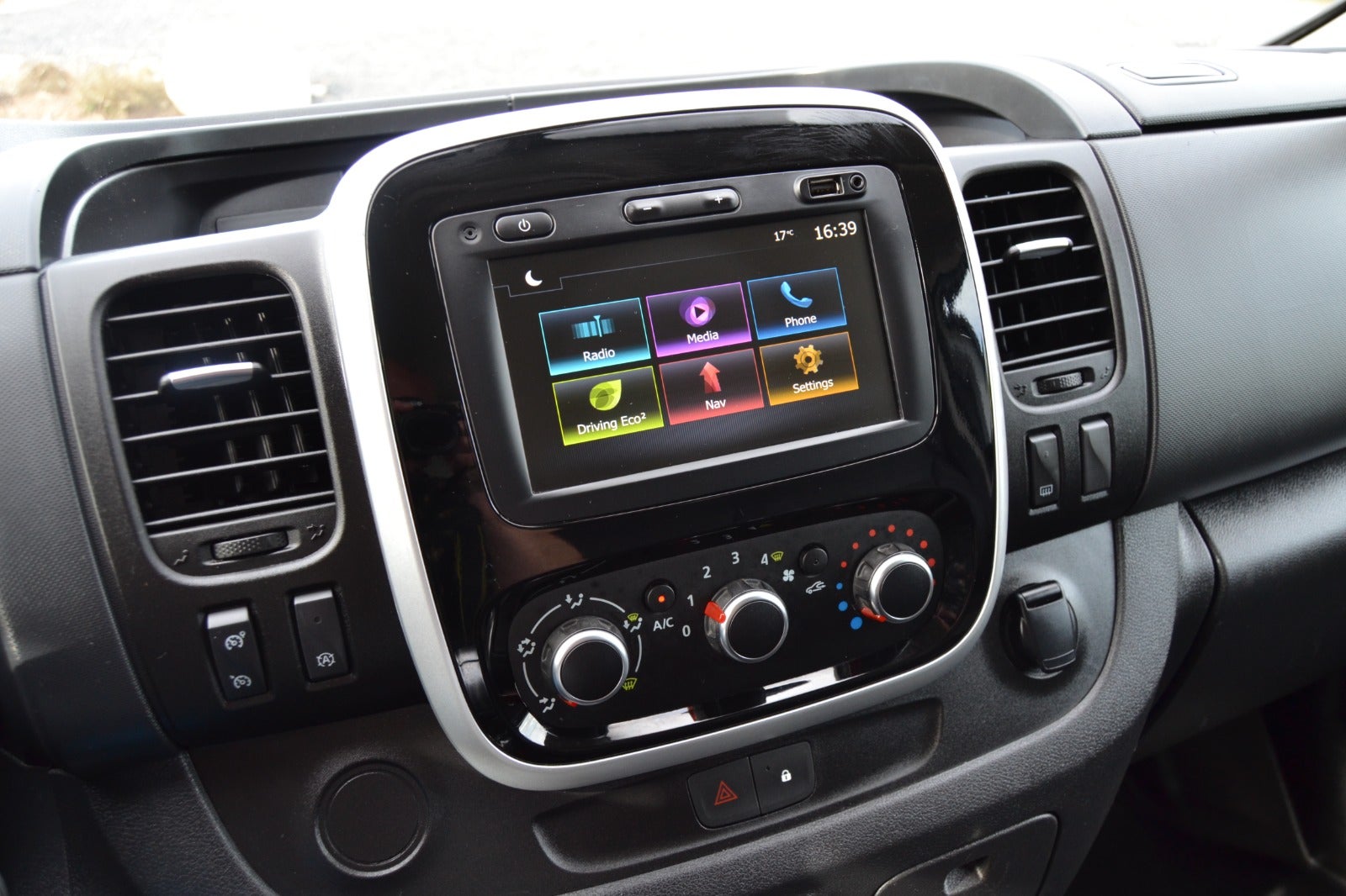 Billede af Renault Trafic T29 2,0 dCi 170 L2H1 EDC