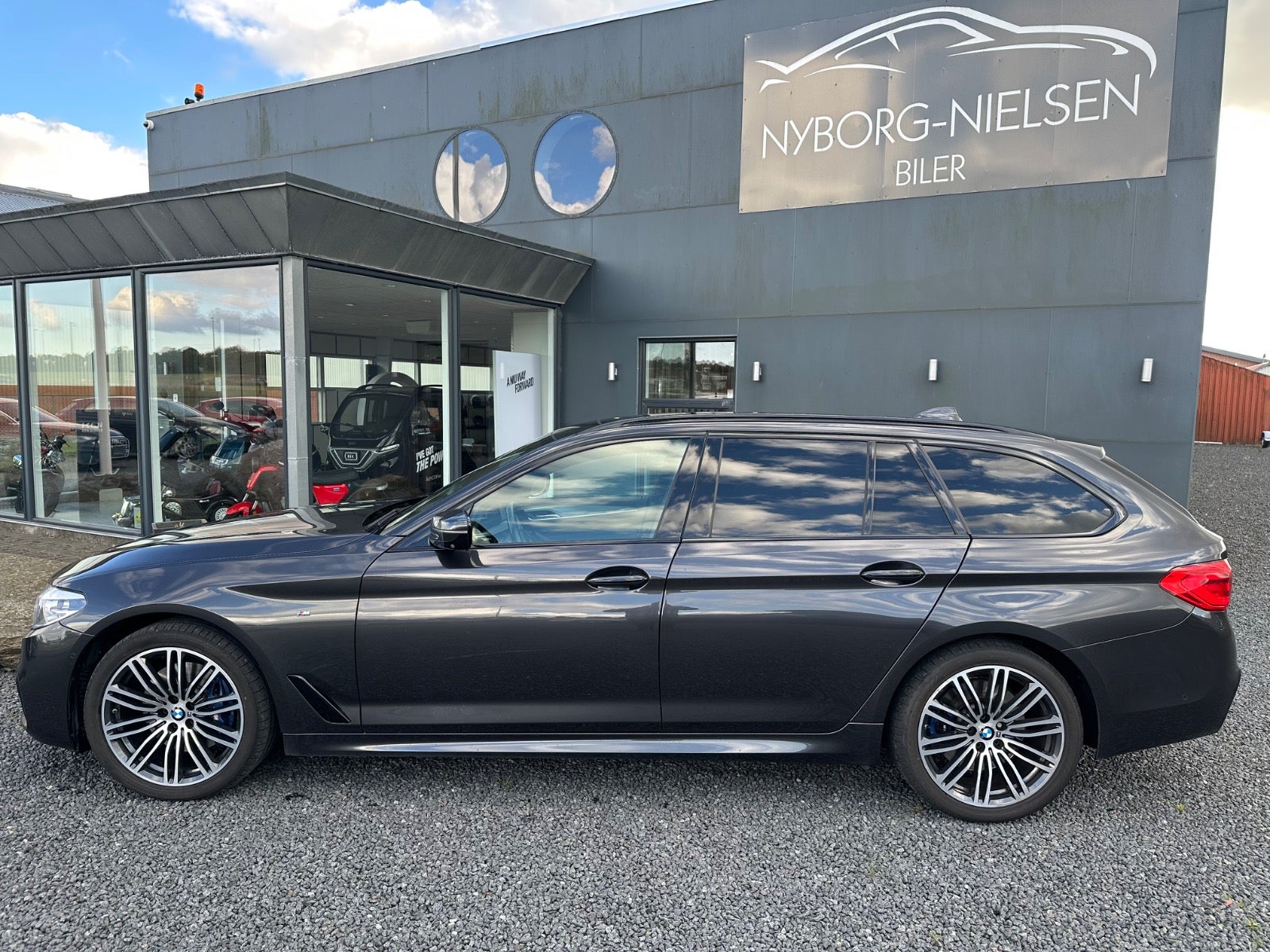 Billede af BMW 530d 3,0 Touring M-Sport xDrive aut.