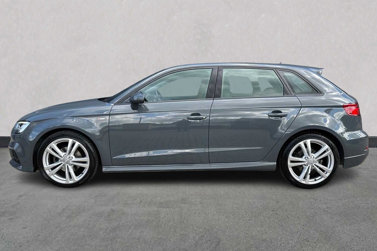 Billede af Audi A3 35 TFSi Limited+ Sportback S-tr.