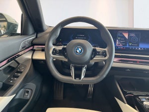 BMW i5 eDrive40 Touring Fully Charged