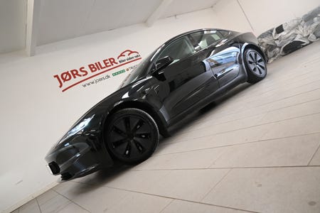 Tesla Model 3 RWD