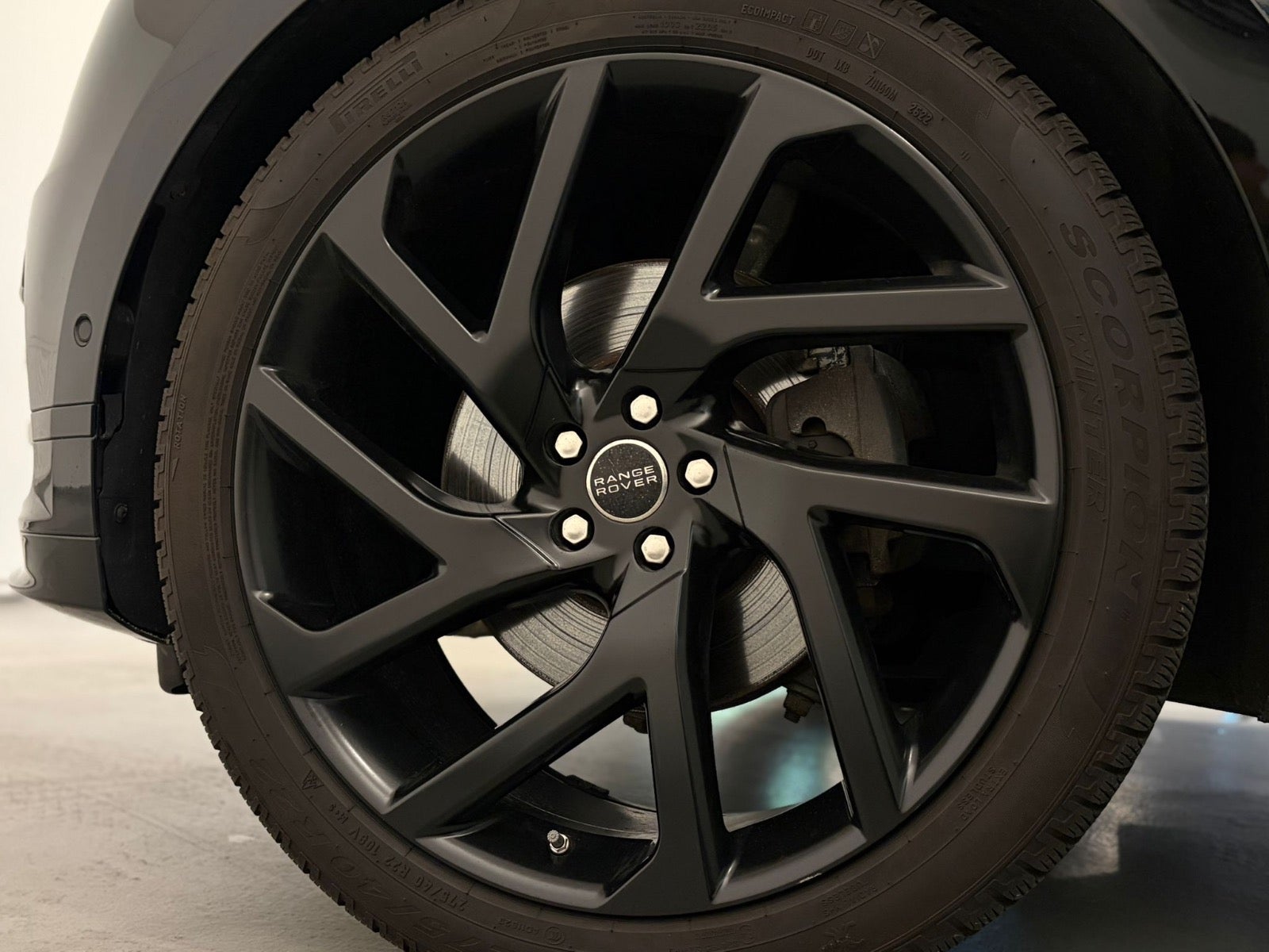 Land Rover – Range Rover Velar