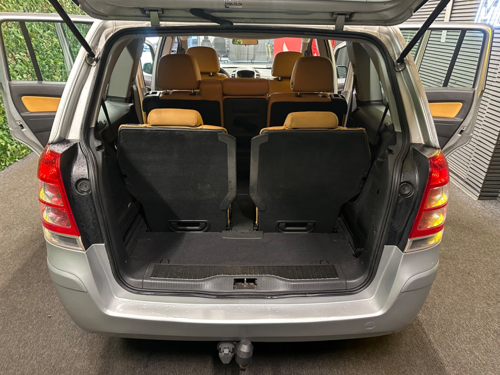 Billede af Opel Zafira 2,2 16V Cosmo aut.