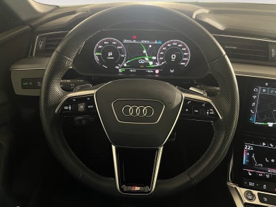 Audi Q8 e-tron Advanced S-line quattro Van