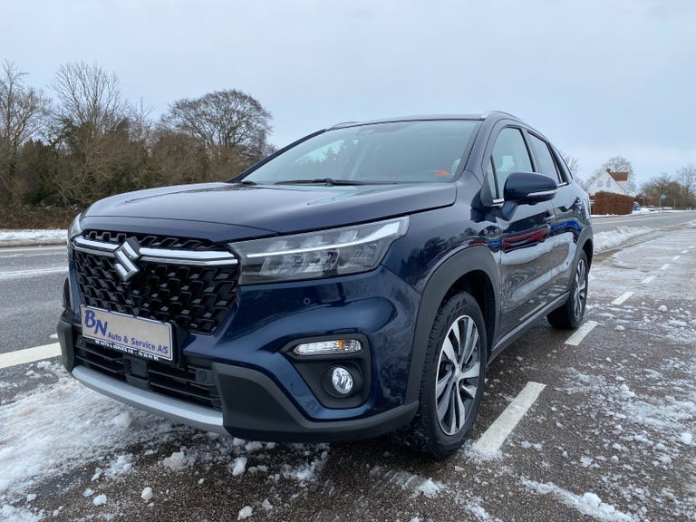 Suzuki S-Cross mHybrid Adventure