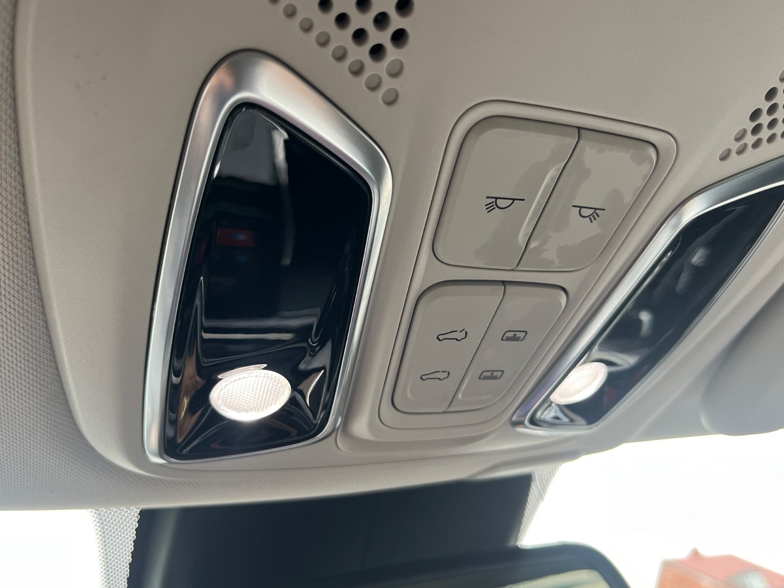 Billede af Maxus Euniq6 70 