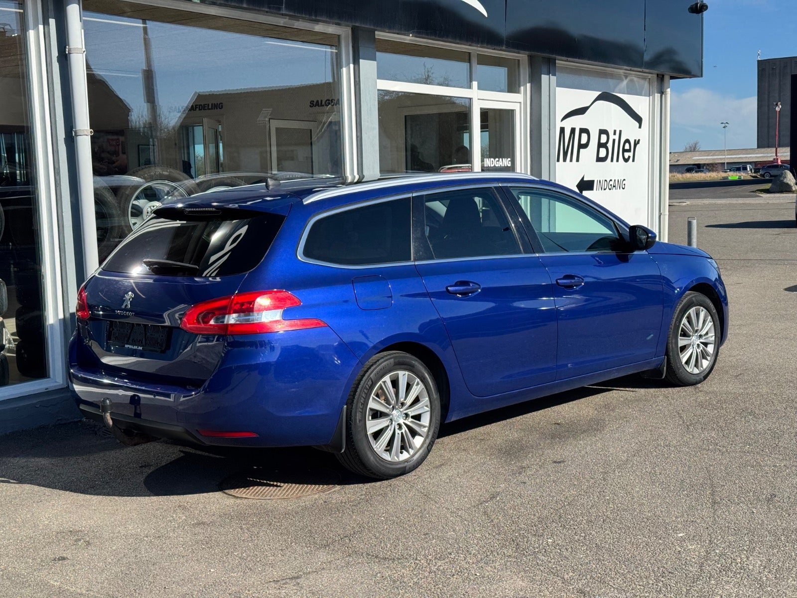 Billede af Peugeot 308 1,5 BlueHDi 130 Allure Sky SW