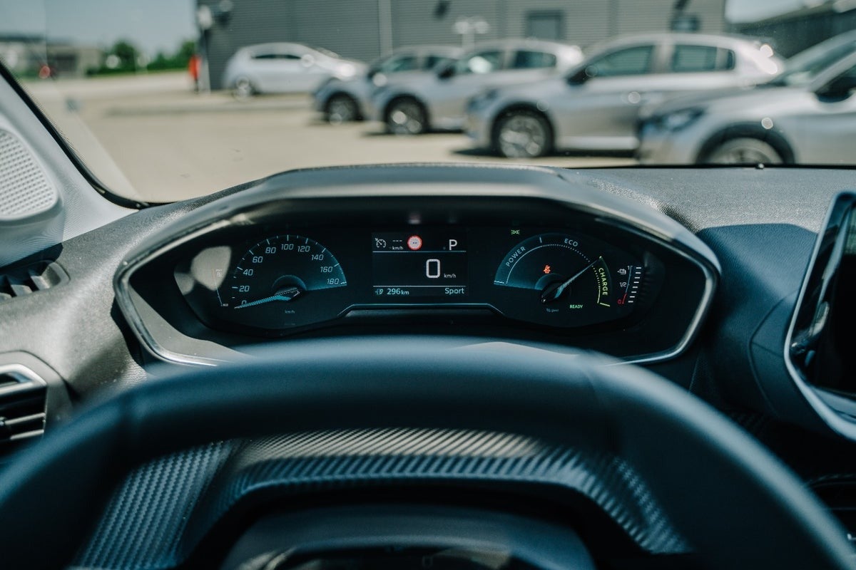 Peugeot e-208 2022