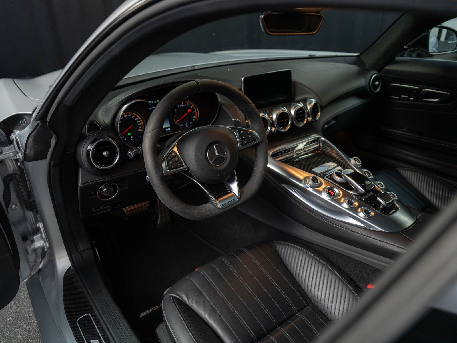 Gallery image 8 of 17