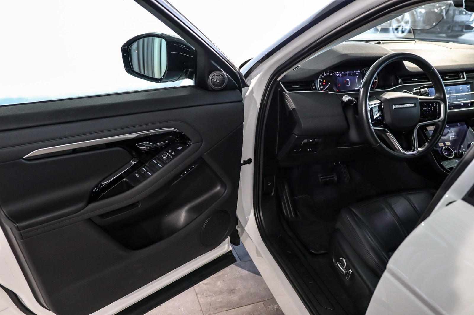 Billede af Land Rover Range Rover Evoque 1,5 P300e SE aut.