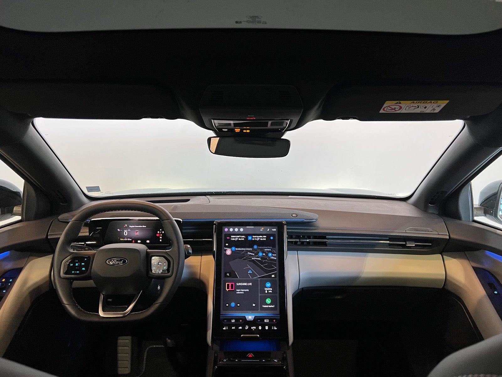 Ford Explorer Premium Extended Range AWD