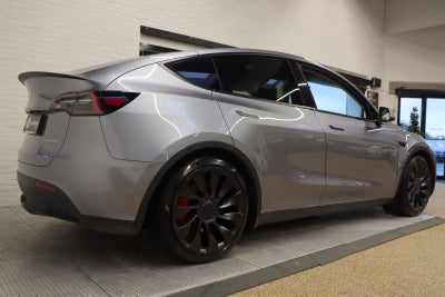 Tesla Model Y Performance AWD