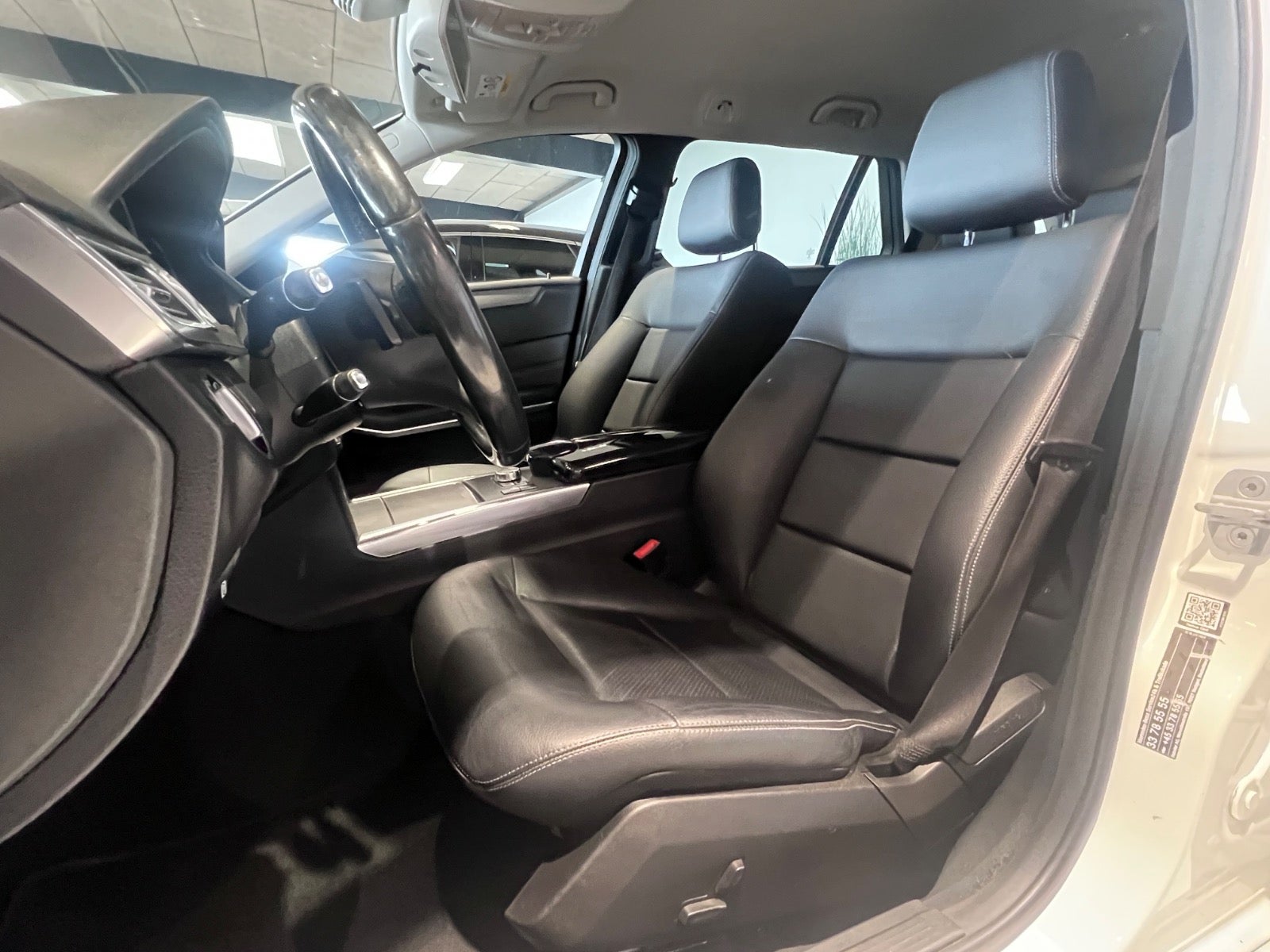 Billede af Mercedes E200 2,2 CDi Avantgarde stc. aut.
