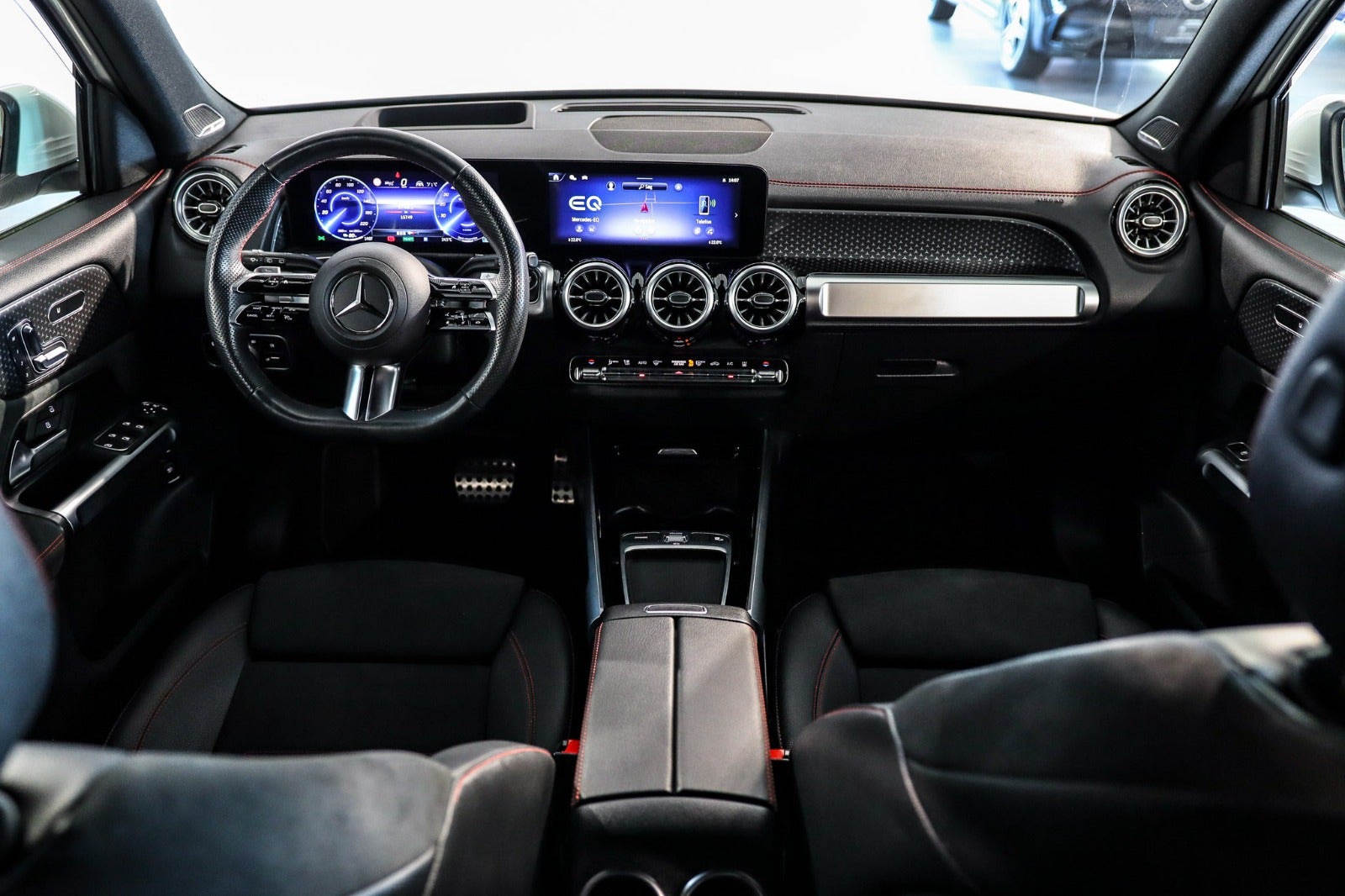 Billede af Mercedes EQB300  AMG Premium 4Matic