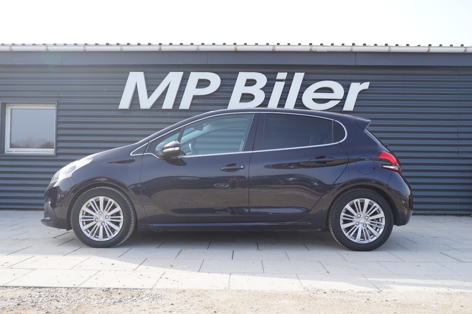 Billede af Peugeot 208 1,5 BlueHDi 100 Infinity Sky