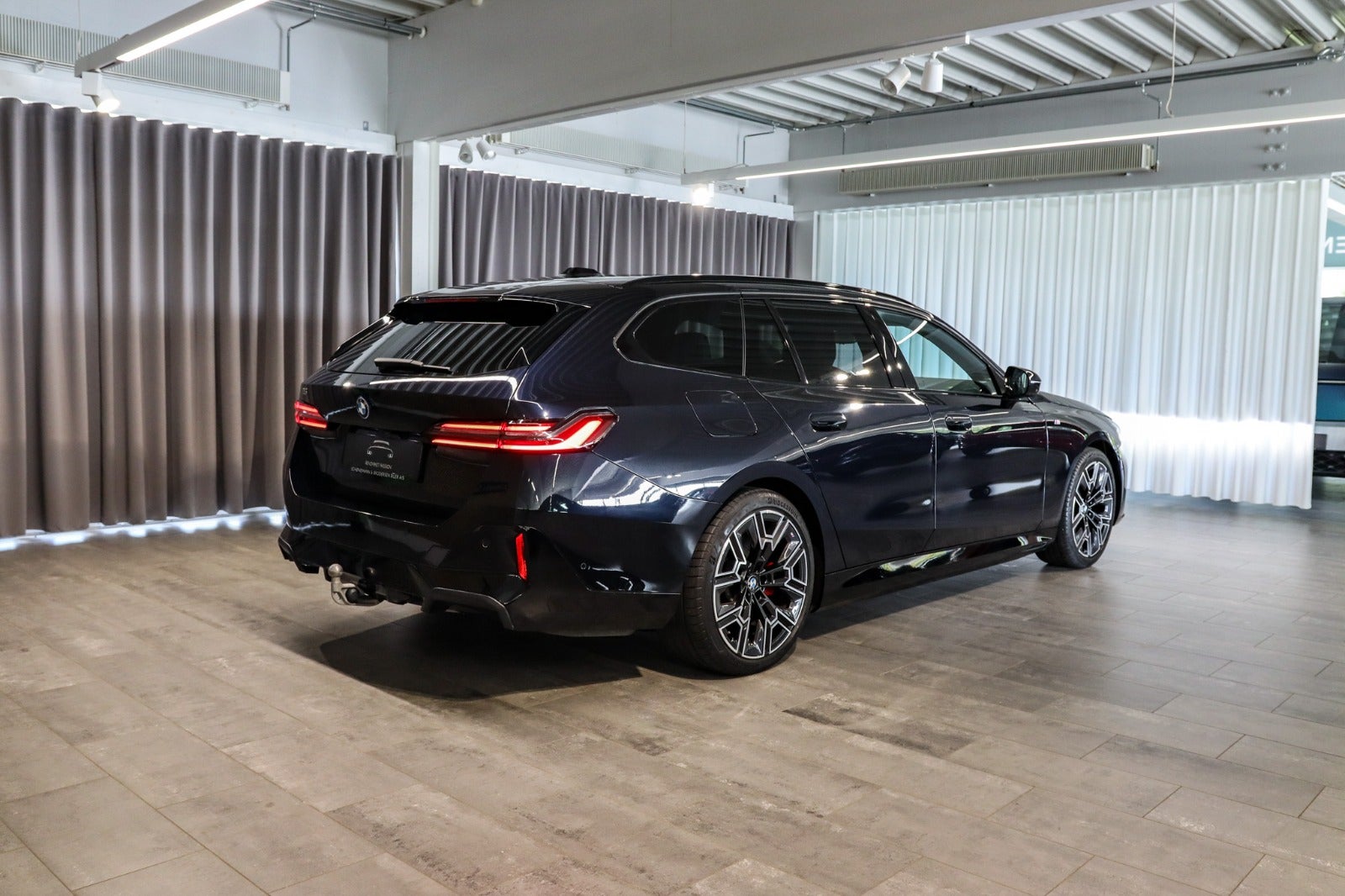 Billede af BMW i5 eDrive40 Touring Fully Charged M-Sport