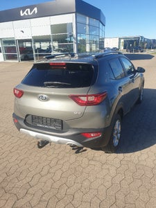 Kia Stonic T-GDi Advance Intro
