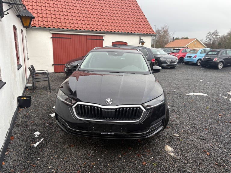 Skoda Octavia TSi iV Plus Combi DSG