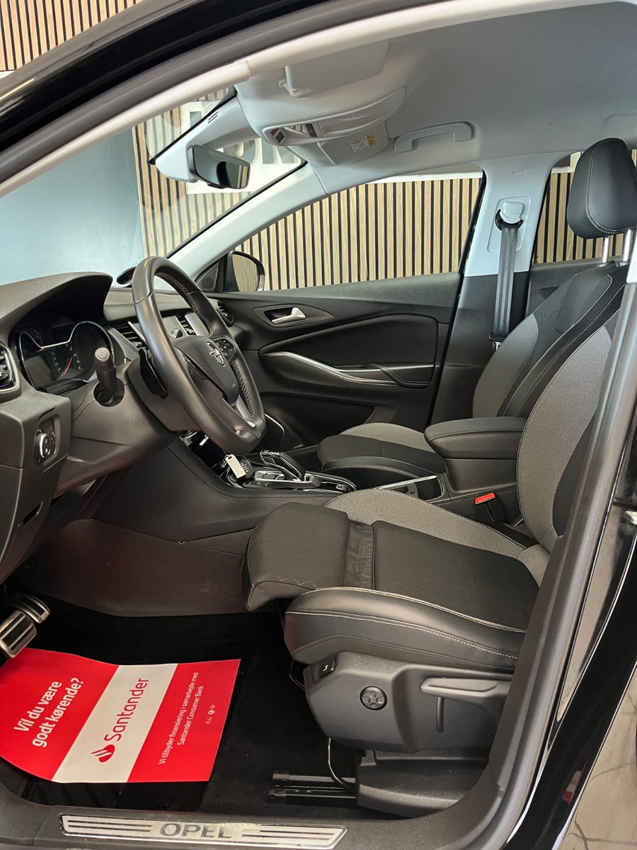 Opel Grandland X Hybrid Exclusive aut. Opel Grandland X Hybrid Exclusive aut.