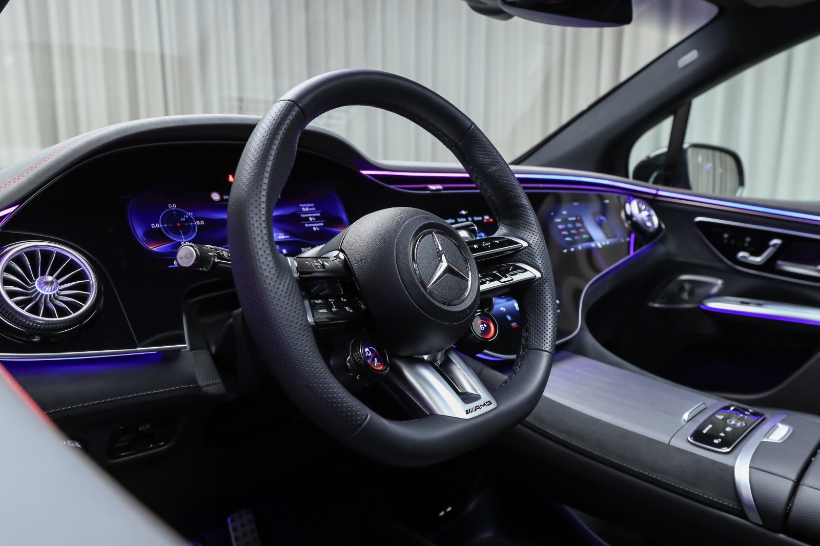 Mercedes-AMG EQE 43 SUV