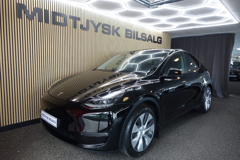 Tesla Model Y Long Range AWD