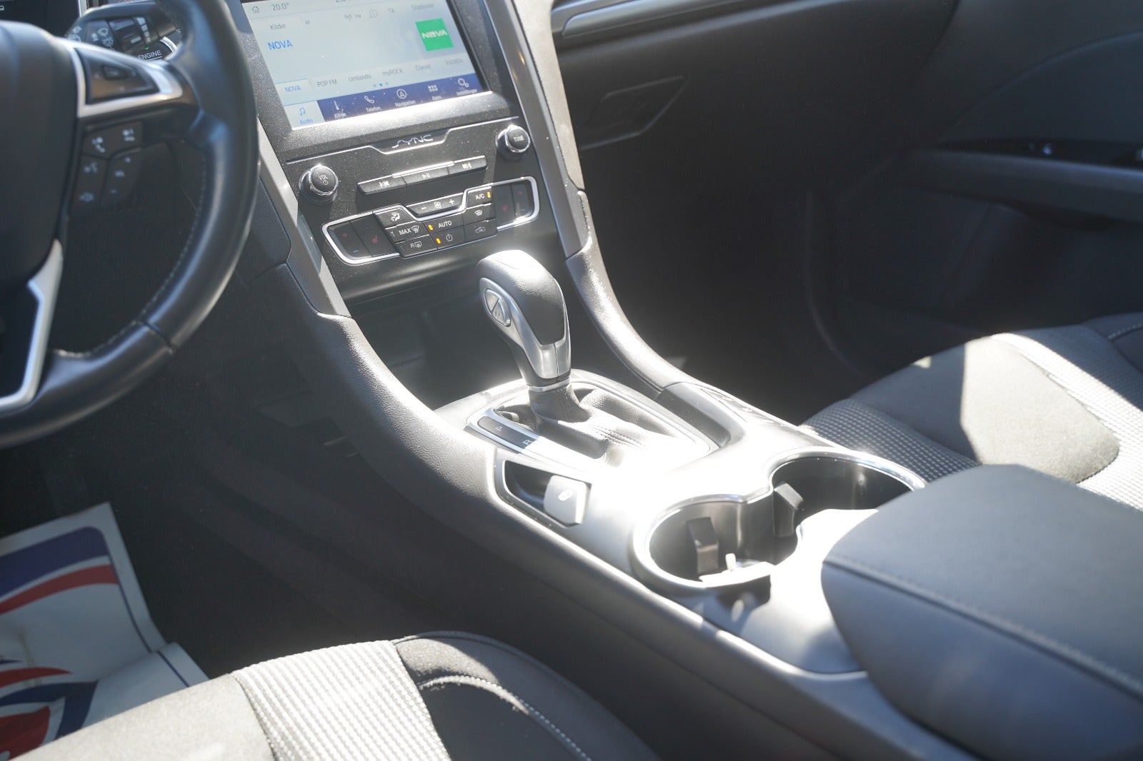 Billede af Ford Mondeo 2,0 HEV Titanium stc. CVT
