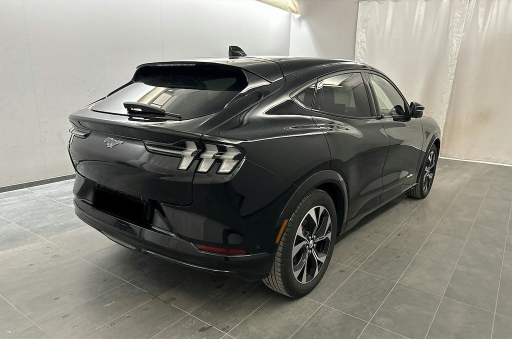 Ford Mustang Mach-E Standard Range AWD