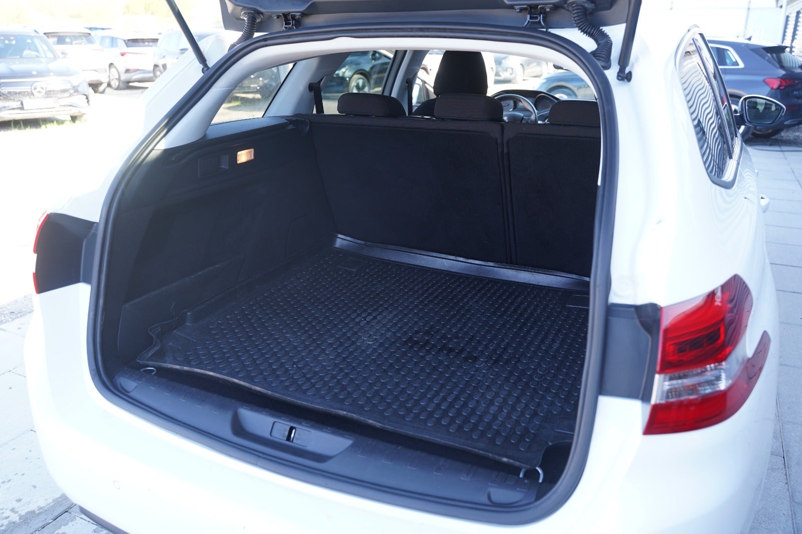 Billede af Peugeot 308 1,6 BlueHDi 120 Collection SW