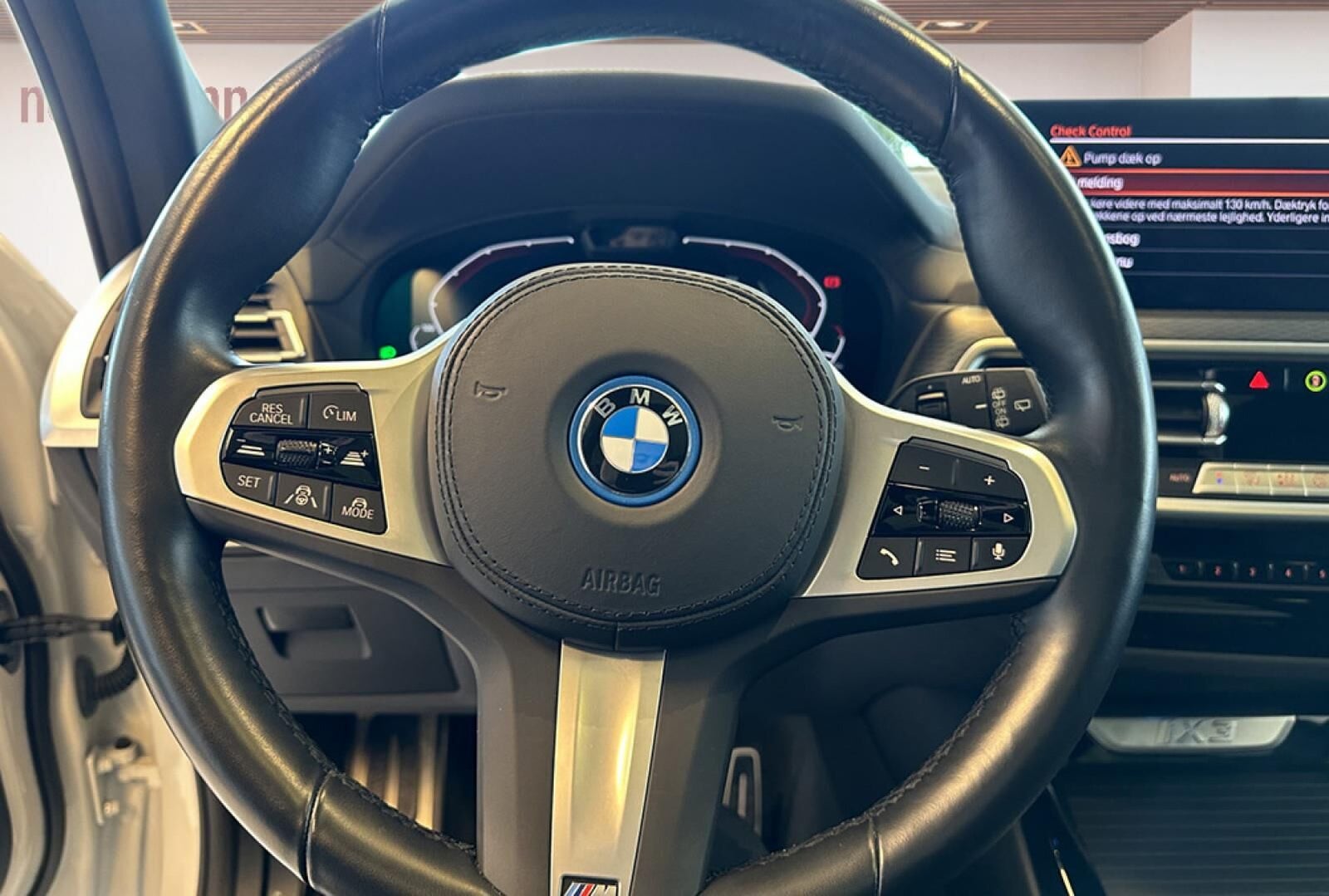 BMW iX3 Charged Plus M-Sport