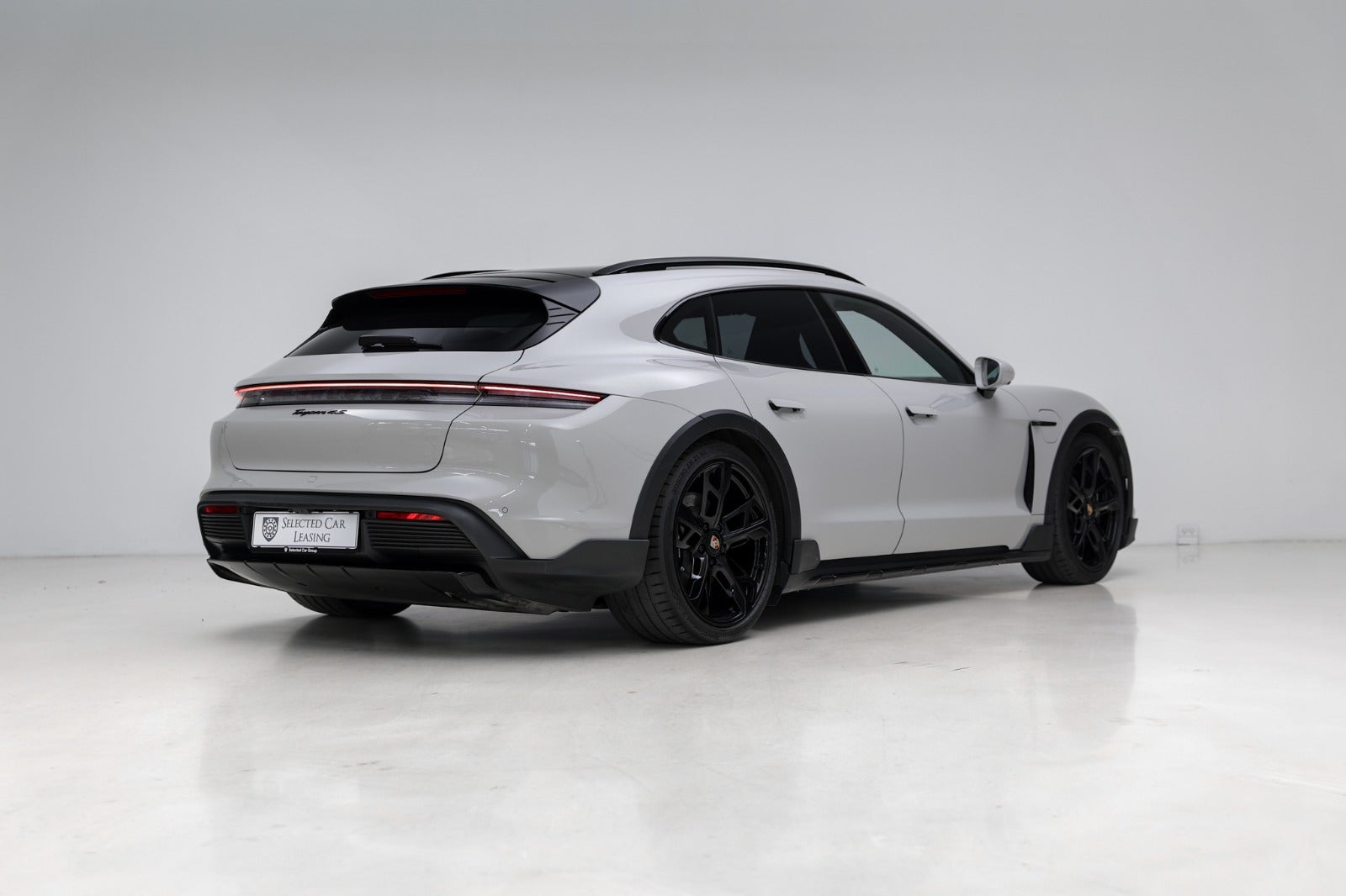 Porsche Taycan 4S Performance+ Cross Turismo