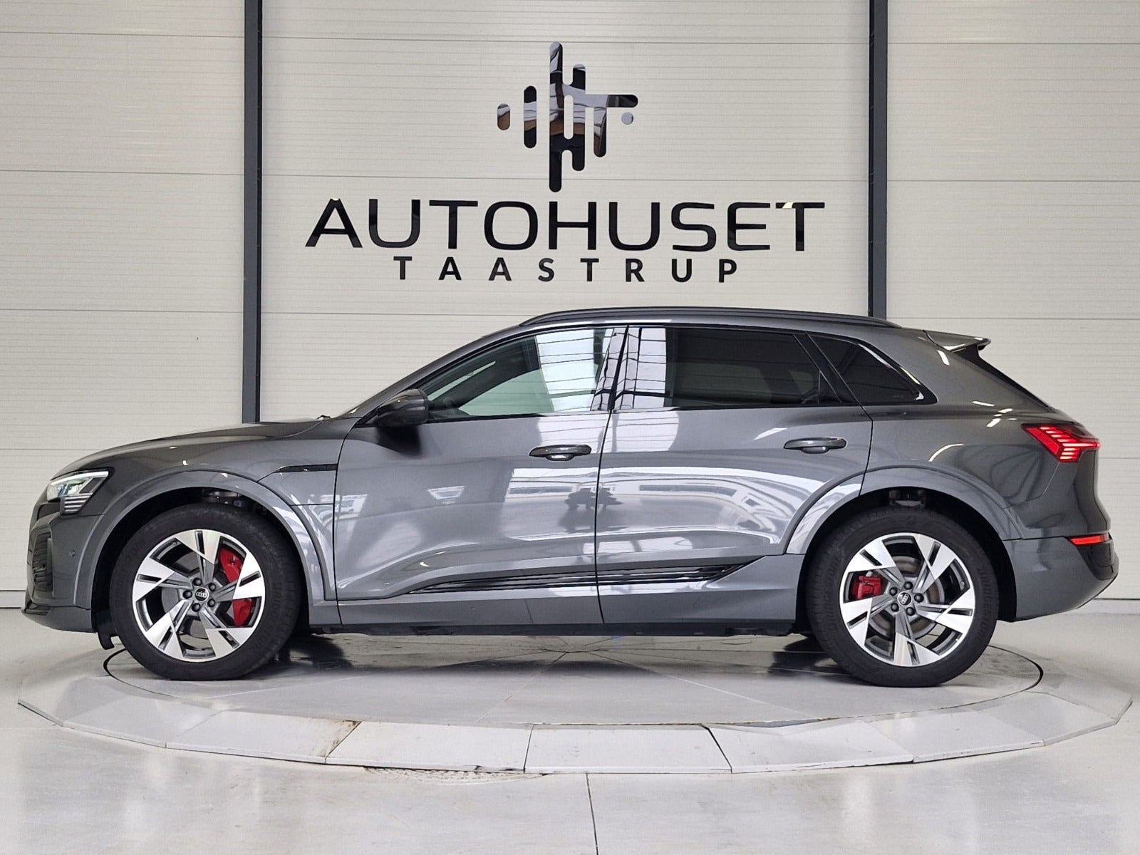 Billede af Audi Q8 e-tron 50 S-line quattro