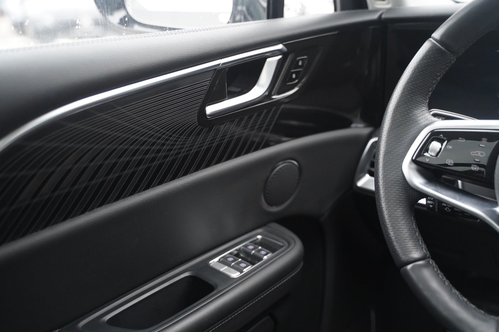 Billede af Hongqi E-HS9 99 Premium