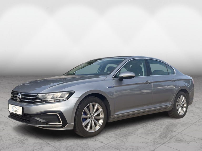 VW Passat GTE+ Pro DSG