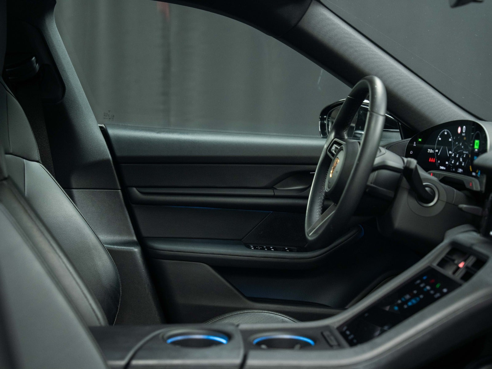 Gallery image 22 of 23