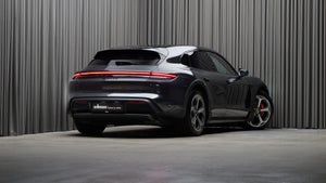 Porsche Taycan 4S Cross Turismo
