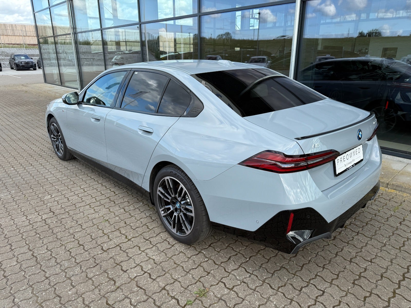 BMW i5 eDrive40 M-Sport Pro 4d - 4