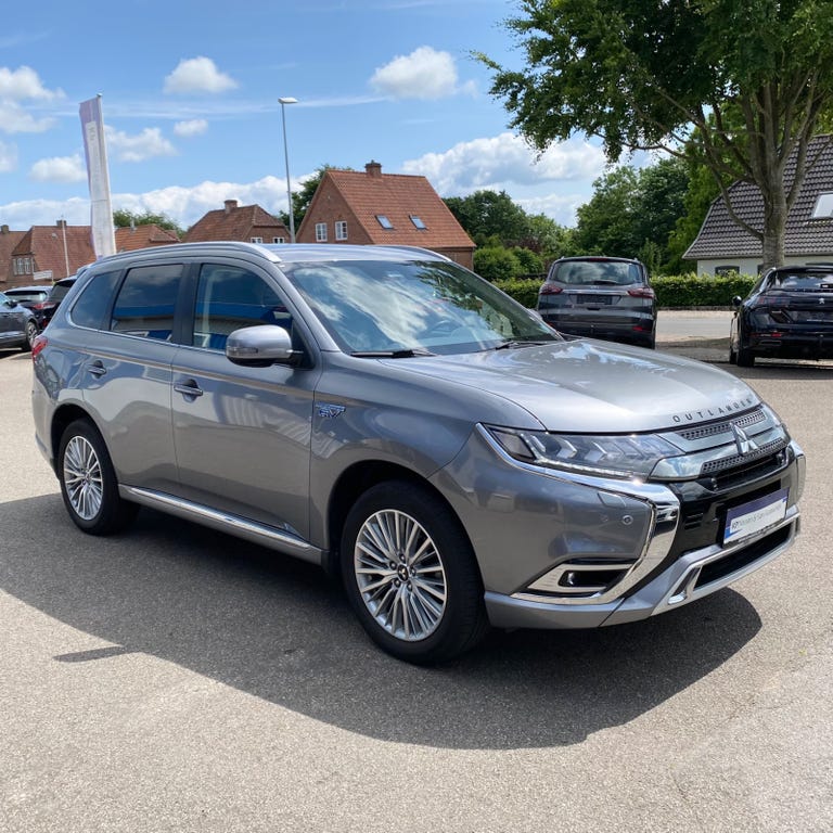 Mitsubishi Outlander PHEV Intense CVT 4WD