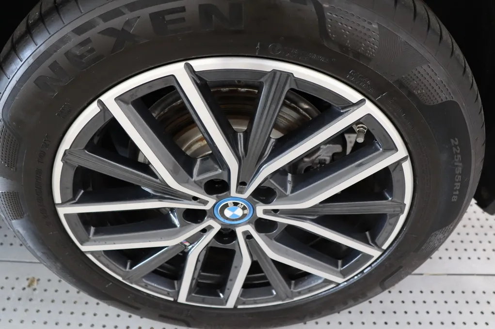 BMW iX1 xDrive30 M-Sport