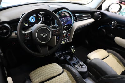 MINI Cooper SE Classic Trim
