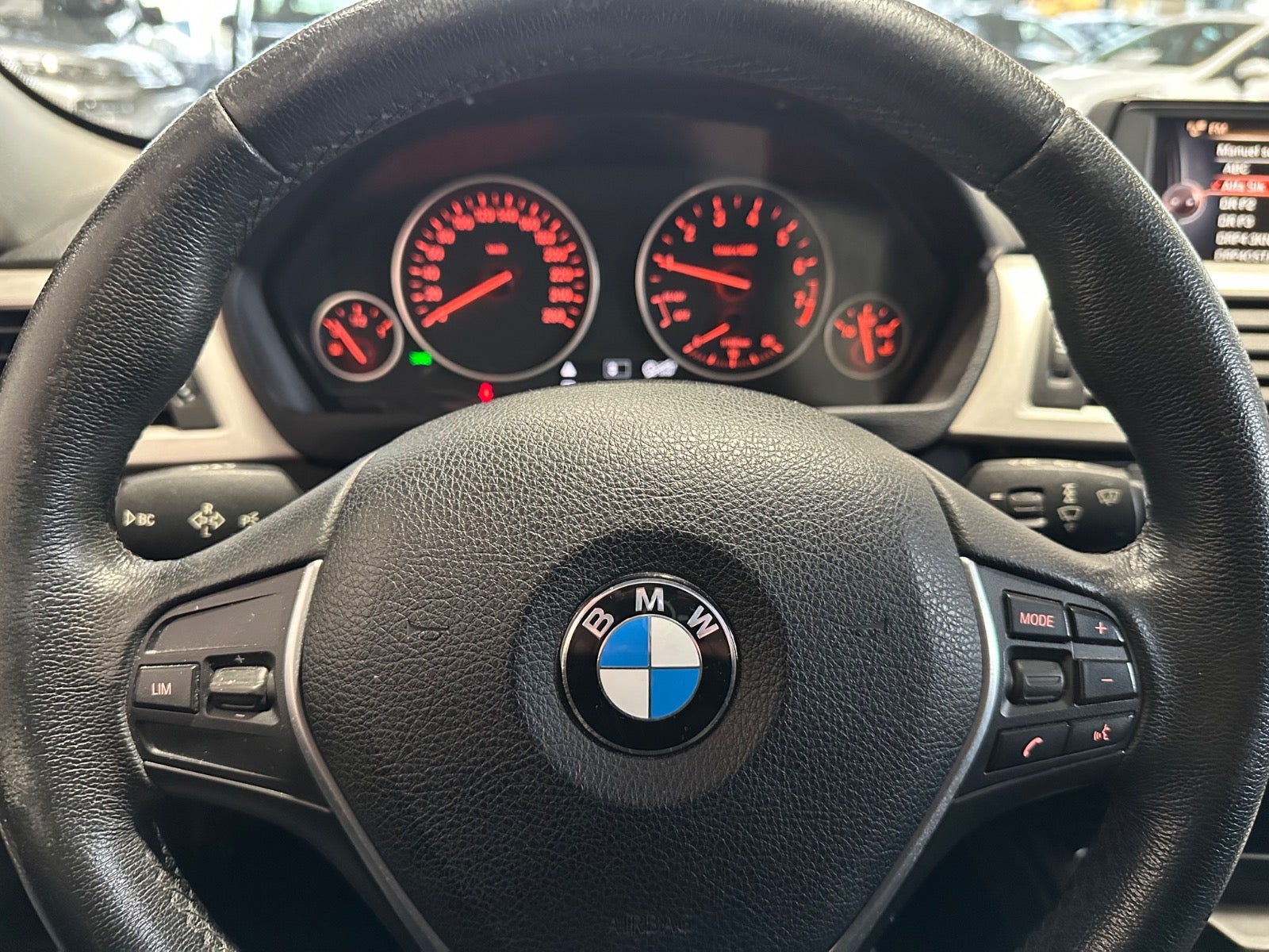 BMW 318i, Billede 9