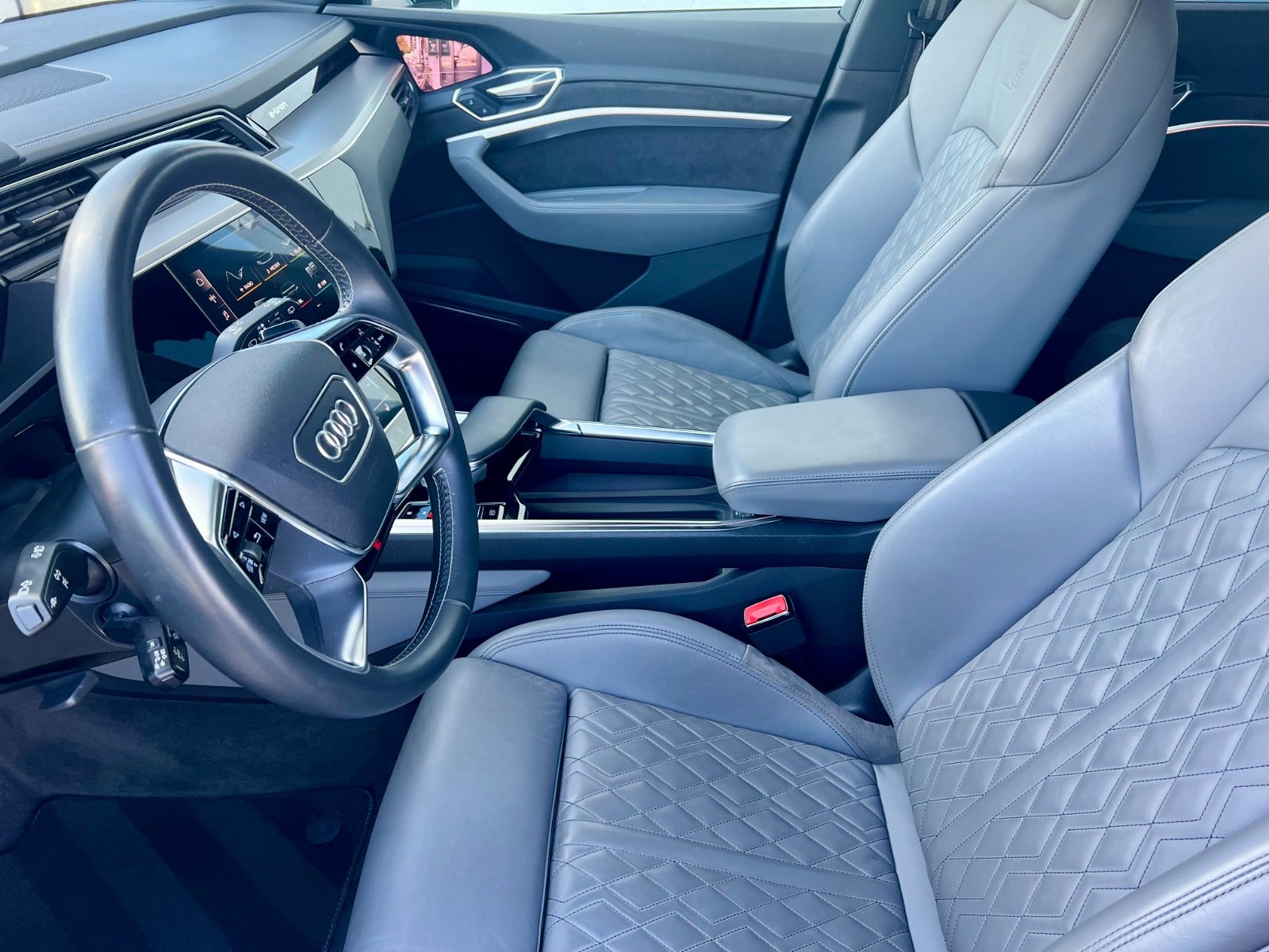 Billede af Audi e-tron 50 S-line quattro