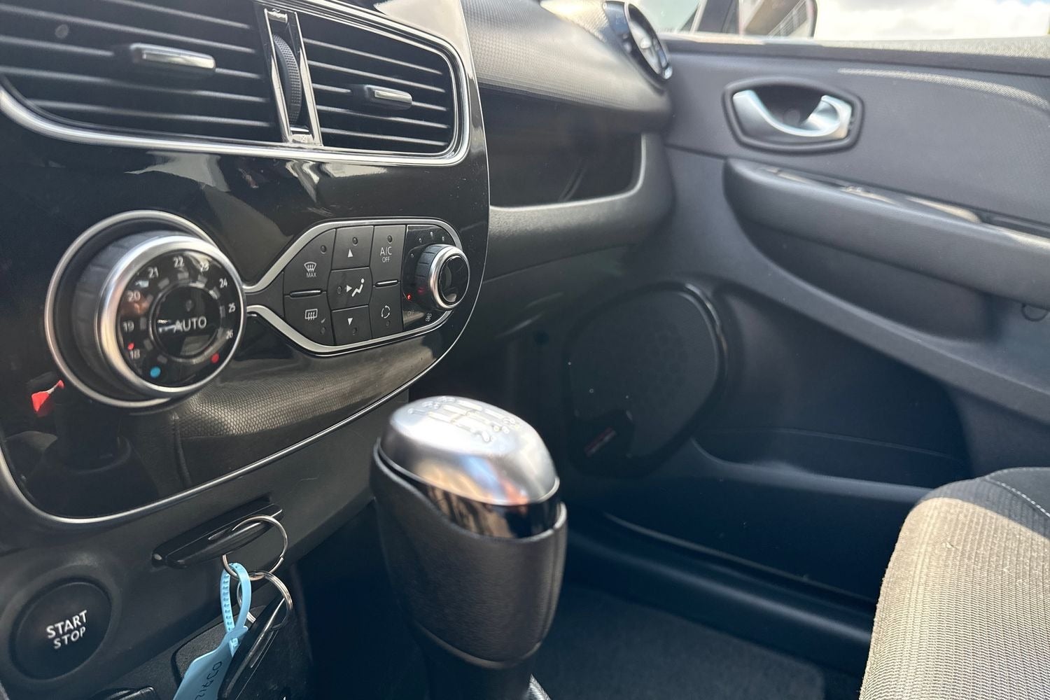 Billede af Renault Clio IV 0,9 TCe 90 Zen Sport Tourer