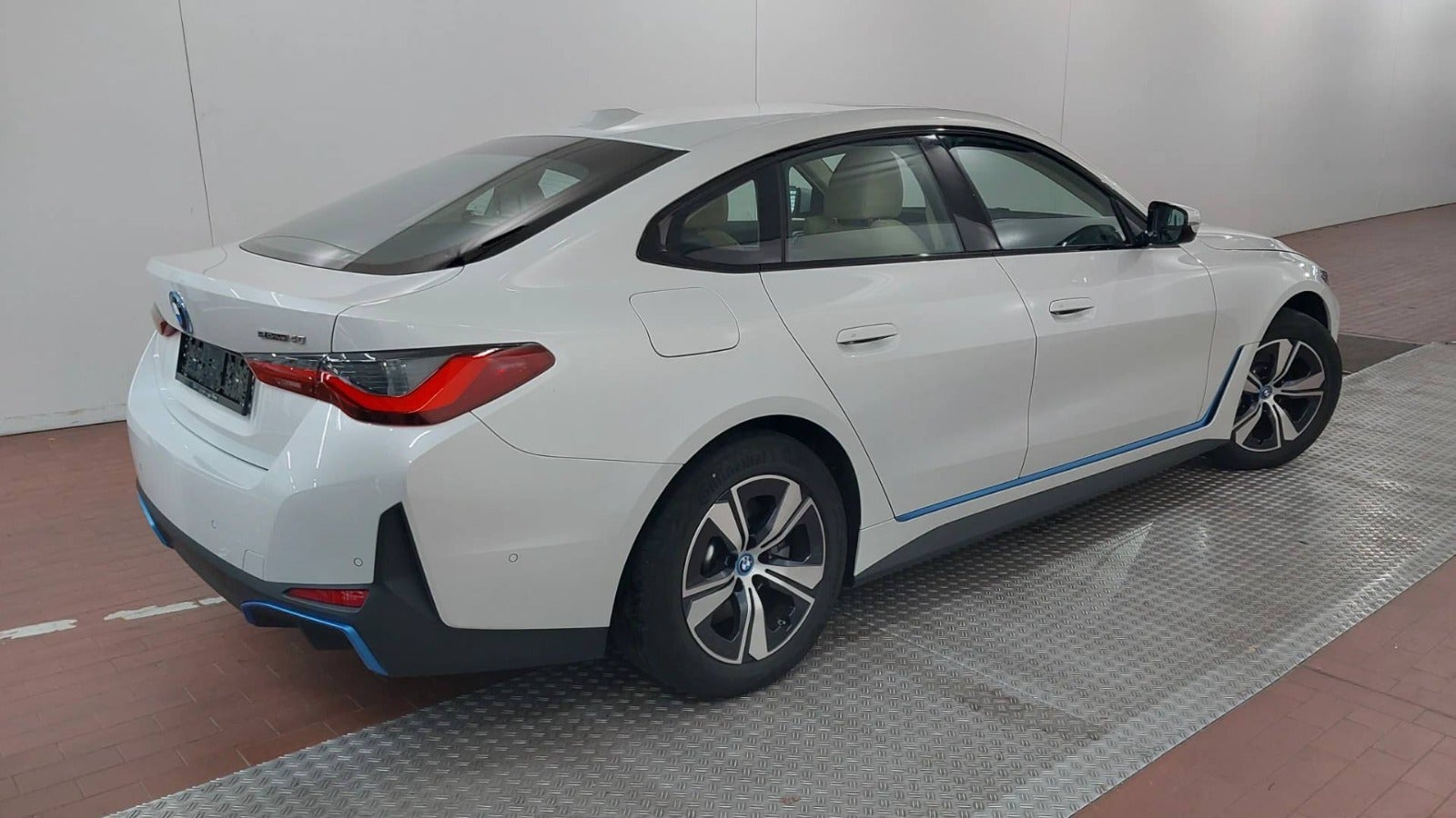 BMW i4 eDrive40