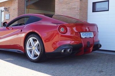 Ferrari F12berlinetta 